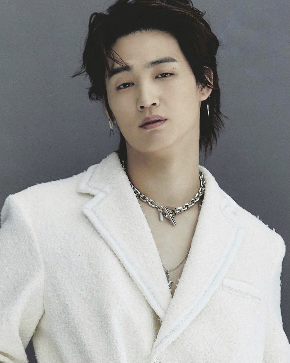 defstouch's tweet image. 2012                             2020