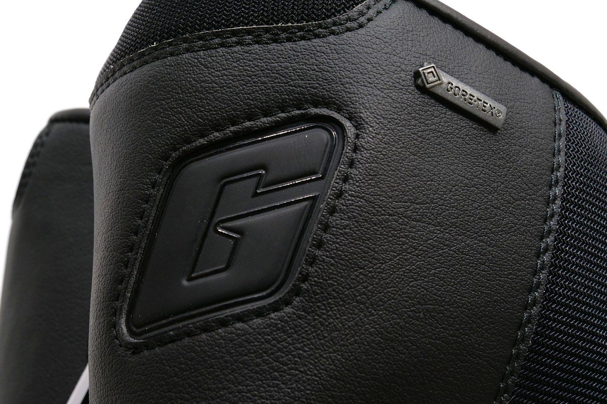 Pork_Chop_Xpres's tweet photo. https://t.co/M4DoQDNHcf Looking for waterproof motorcycle boots? Gaerne G-Air Goretex - New in box - EU size 47 / US 12 - MADE IN ITALY!  #ebay #motorcycle #boots #atgatt #italia #MadeInItaly https://t.co/lSSeBrHIJD