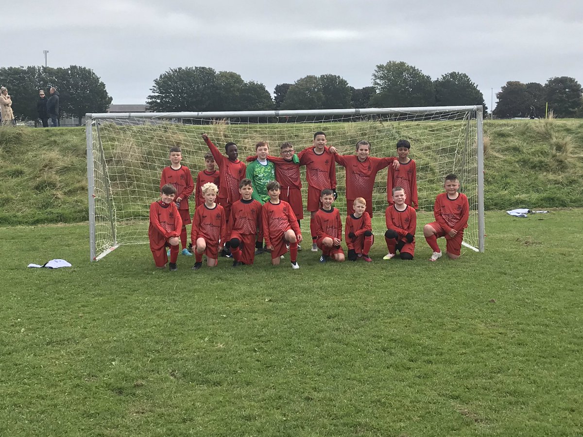 Thanks a lot to <a href="/westdyke2010/">Westdyke CC U16s</a> &amp; @East_End_Lewis for the games this morning and good luck for the upcoming block of fixtures. Hopefully we will be back in action again in the near future. 
⚽️⚽️⚽️