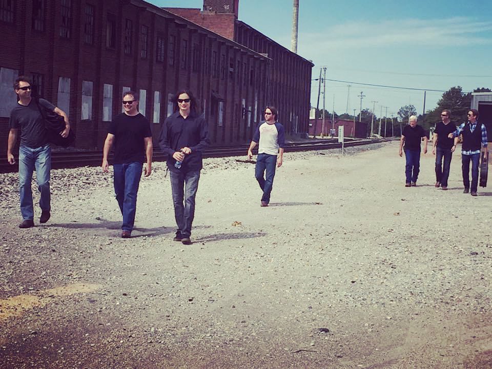 Missippi_Stomp's tweet photo. Y’all join us on North MS Songwriter Sessions at Z98.5FM WZLQ, streaming https://t.co/pt99wVJ25i today between 2:00 -3:00pm CT. "Listen Live” https://t.co/ByxBKgMPnl
