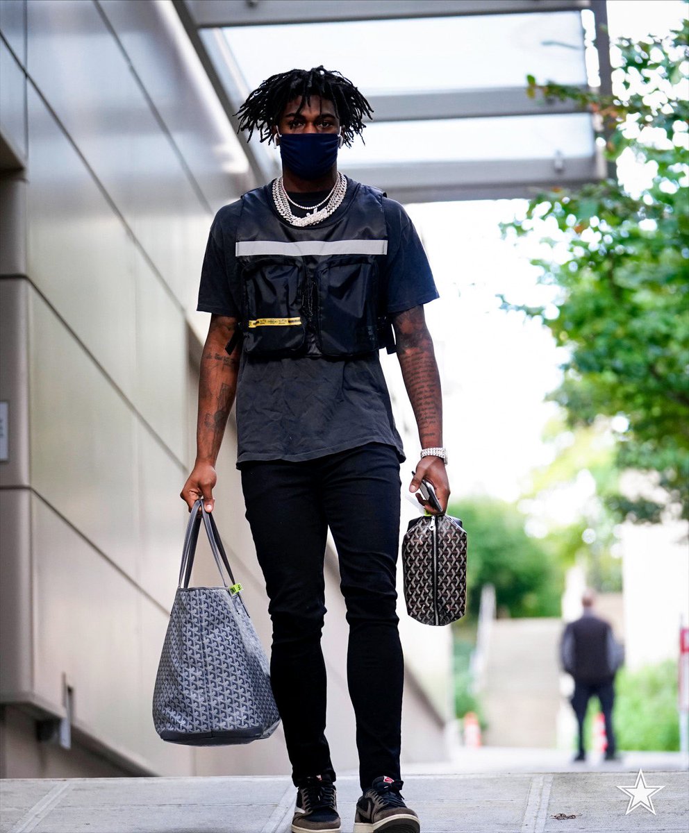 dallascowboys's tweet photo. Stylin’ on Sunday 🌟 

#DALvsSEA | #DallasCowboys https://t.co/6dmYwiUdt1