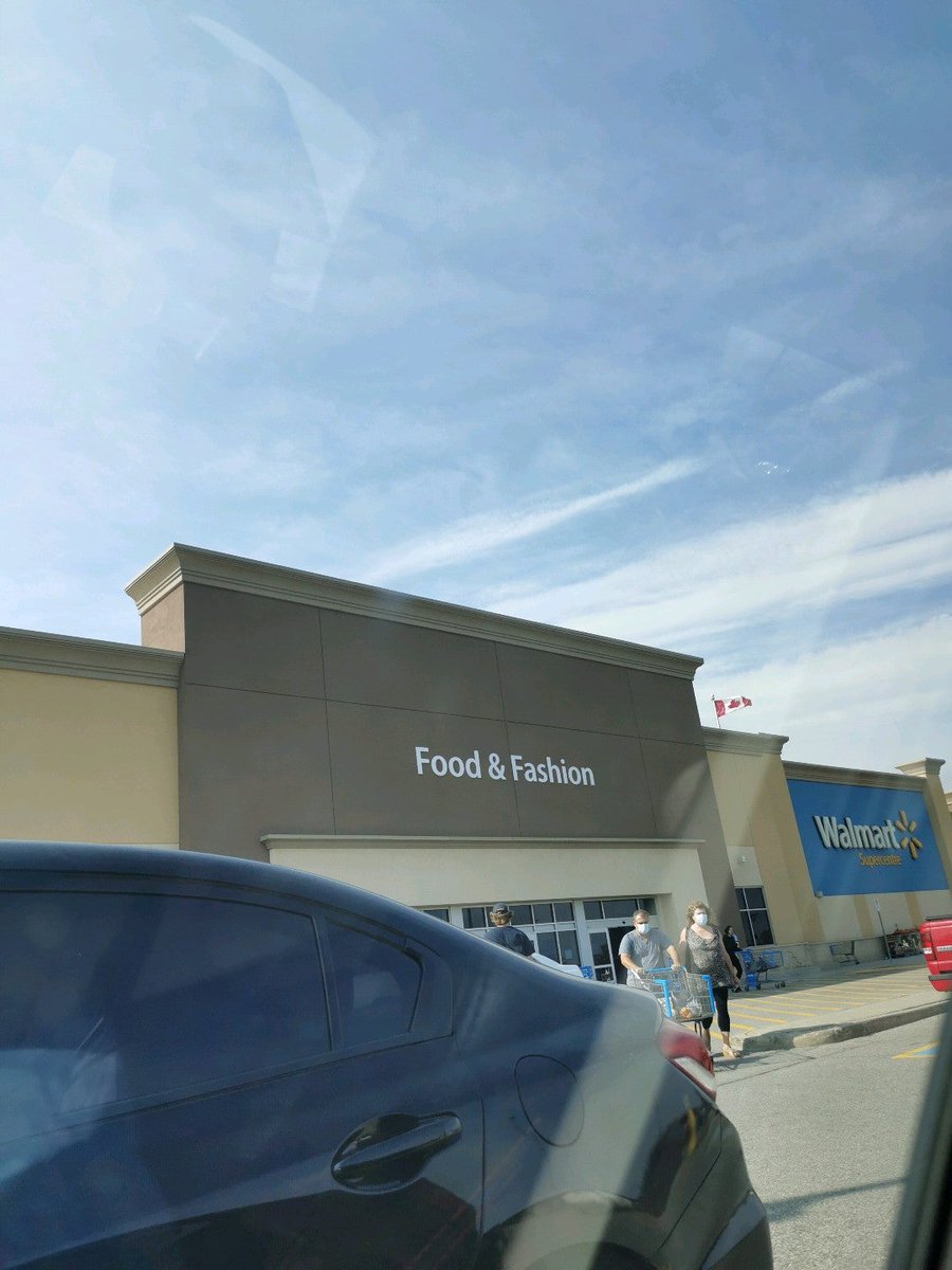 anna_lytical's tweet photo. I'm at @WalmartCanada in Alliston, Ontario https://t.co/zPbLaOhZI8 https://t.co/pGa0qZFNtX