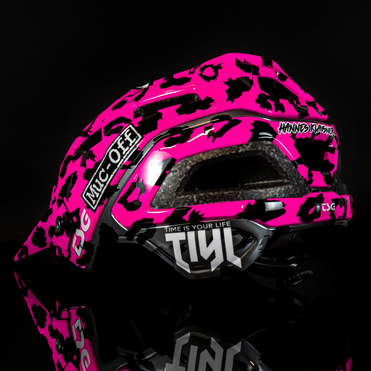 Image Design Custom tweet media