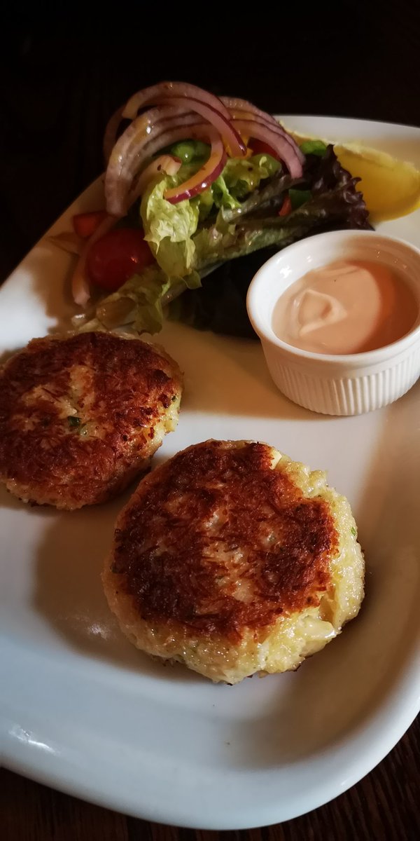 KenmareFoodies's tweet image. Early morning Rowing Session followed by an afternoon walk in Lauragh topped off with dinner at The Sailors Bar..
#kerrylife