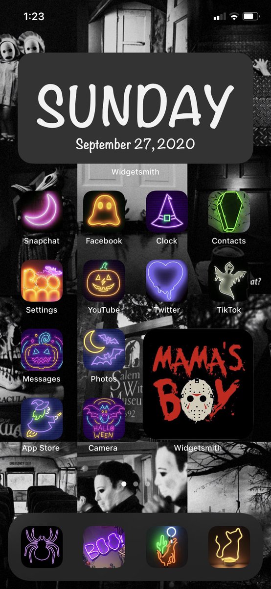 stayinyourlaena's tweet image. My beautiful Halloween home screens ✨👻🎃✨