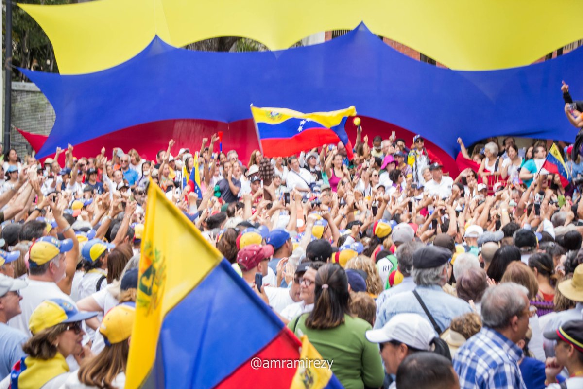 Venezolano #Ven_Actívate tweet media