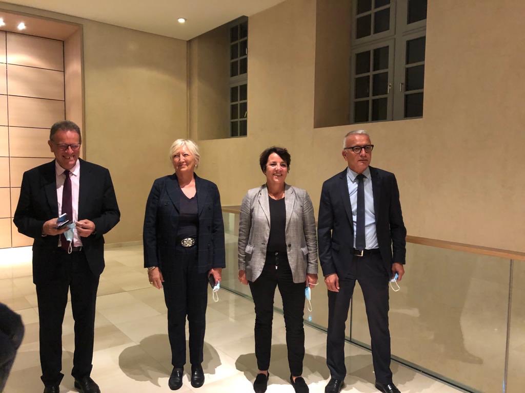 Ils sont beaux nos quatre sénateurs de Seine Maritime !!!
Félicitations à eux !