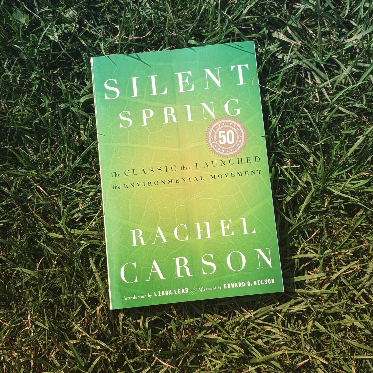 On this day in 1962 Rachel Carson’s #SilentSpring was published. The #CleanAirAct, the #CleanWaterAct, the Occupational Safety & Health Act, & the #EnvironmentalProtectionAgency each owes a significant debt to the book many credit w/ beginning the modern #environmental movement