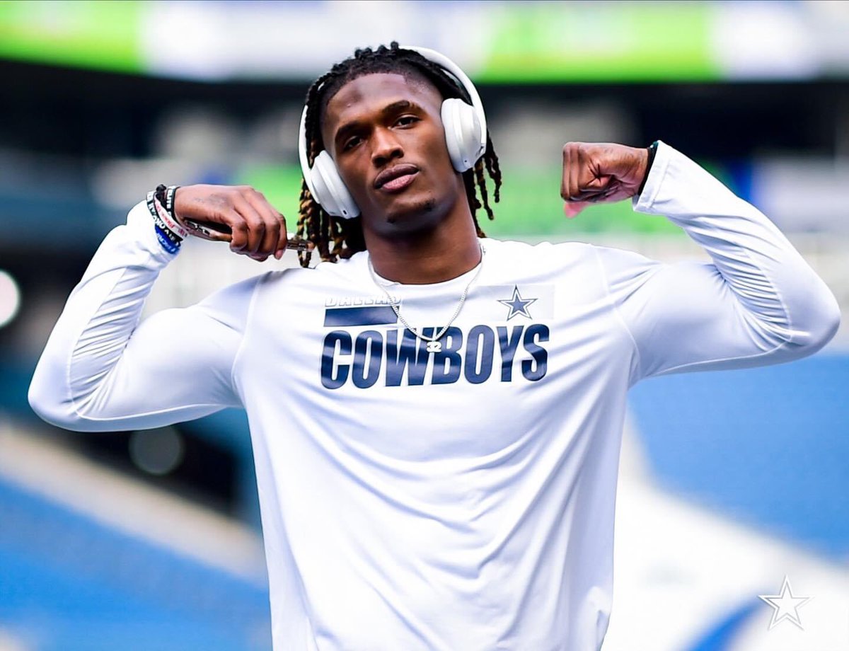 kmess22's tweet image. ONLY ONE PHONE TODAY! 🤷🏻‍♂️ His first career TD coming today now, book it.  #TwoPhones
@aidan_34_powers @BirdsVsBoysPod @JoePopBrand @RadioBranded @1490SportsBet @RichQonQ