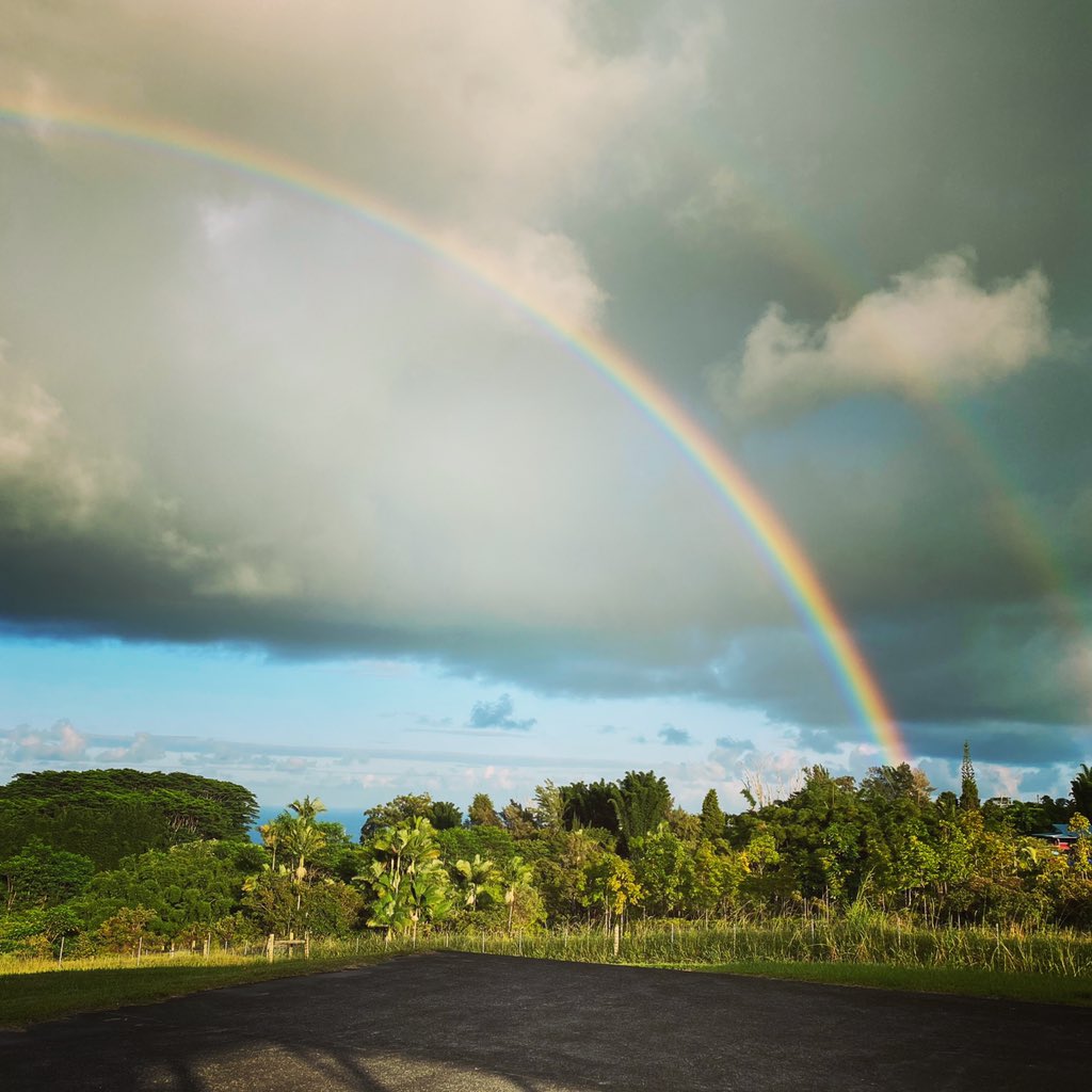 It’s a good day on the farm!
#sunrise #rainbow #sunandstarsfarms