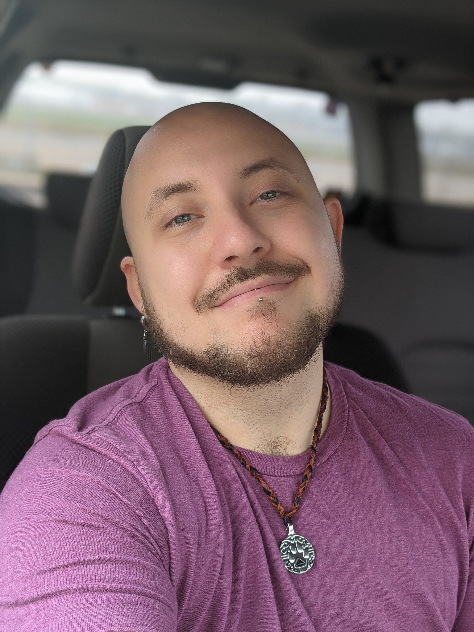 Purple vibes ?? 
.
.
.
#ftm #transman #gay #gayboy #baldguy #pierced #tatted #queer #transsexual https://t