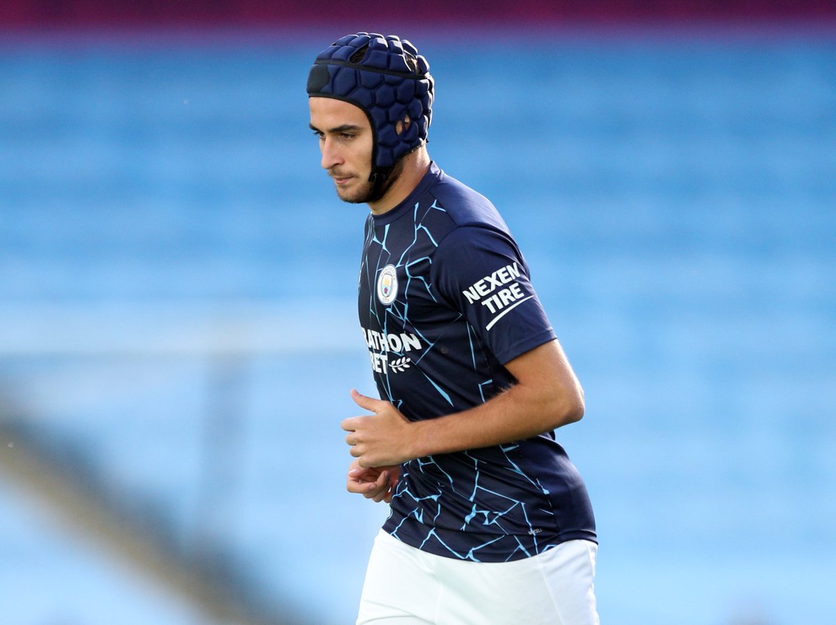 ⚽ #futbol 

❌ <a href="/ericgm3/">Eric Garcia Martret</a> ha estat titular i ha jugat els 90 minuts en la derrota del Manchester City davant el Leicester (2-5). El martorellenc ha comès penal en l'1-3 pels visitants

📷 <a href="/ManCityCatala/">Manchester City</a>