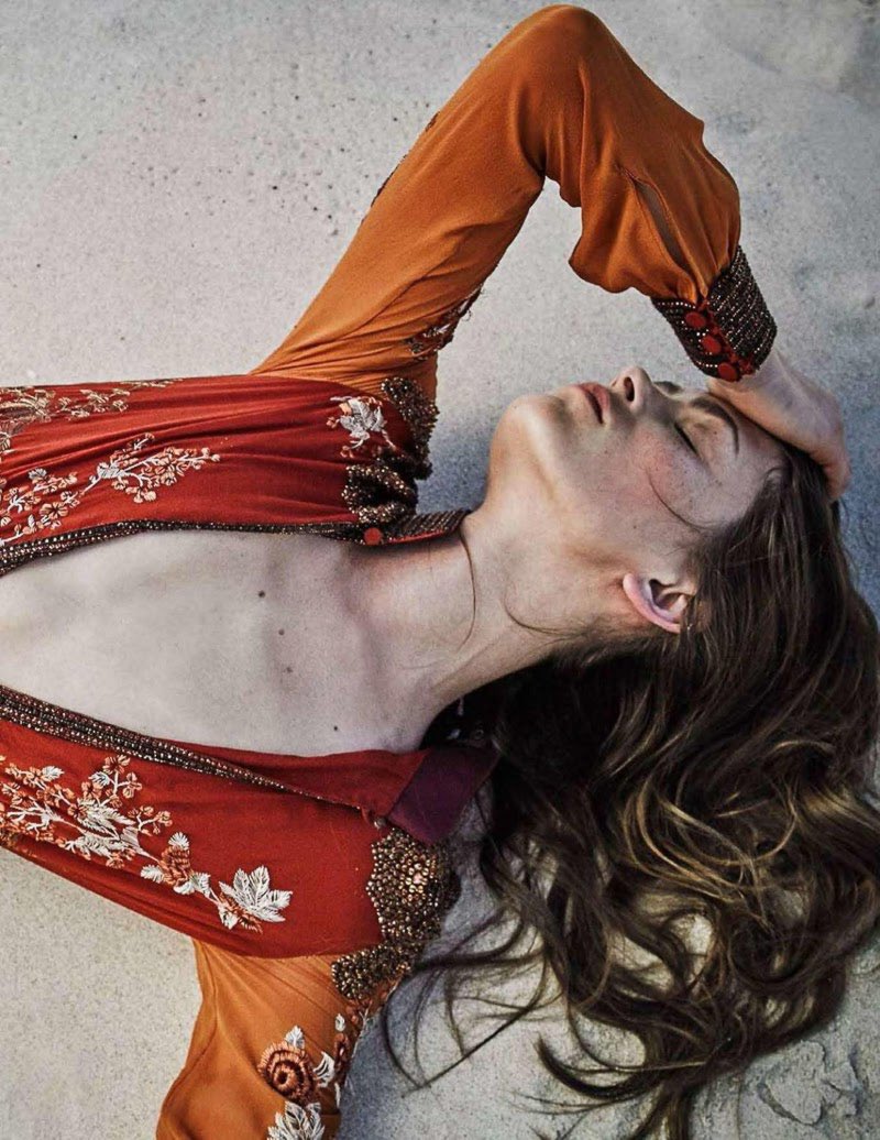 Modelos Con Ciática tweet media