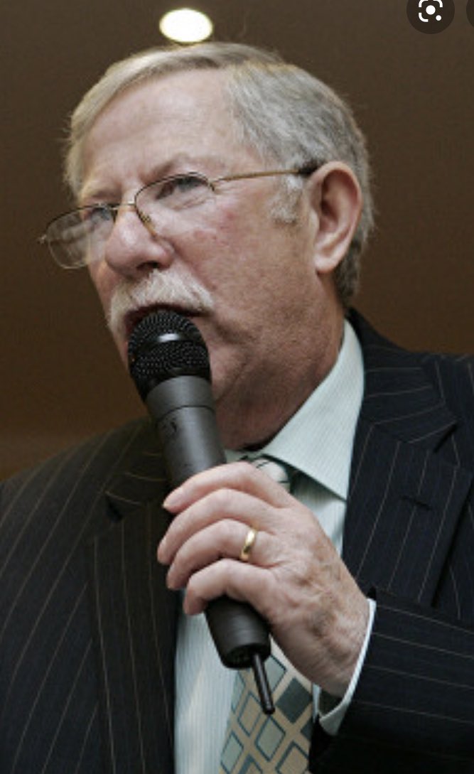 URGENT 
Calling the <a href="/leytonorientfc/">Leyton Orient FC</a> Faithful 
Please help find Simon Fellman
Such a familiar face <a href="/LOFCSupporters/">LOFC Supporters 🏆</a> club
Any news contact his son <a href="/shelly64lofc/">Sheldon Fellman 🏆🏆(C)</a> 
Thank you