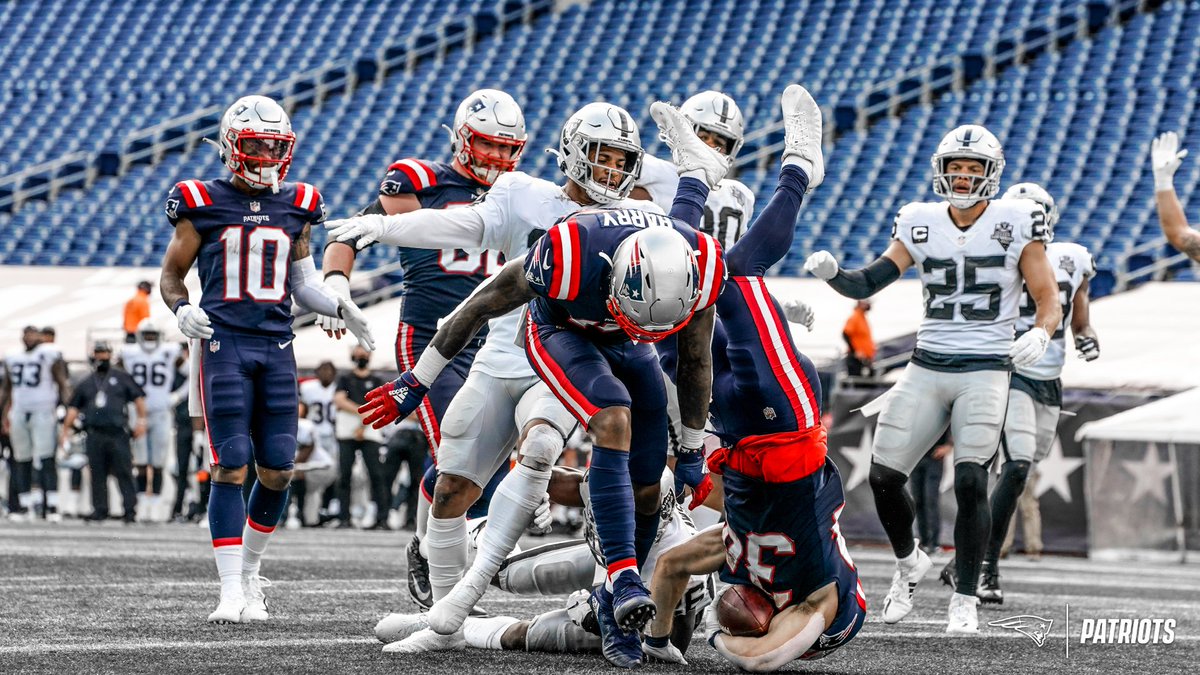 Patriots's tweet image. .@FedEx air or @FedEx ground? 

@RBrex34 in photos.