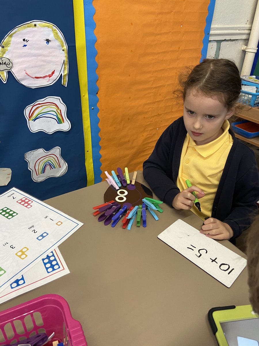 GwynfrynY's tweet photo. Gwaith adio #corryn #mathemateg #dosbarthmisseevans #cyfnodsylfaen https://t.co/H7UIBXaxfM