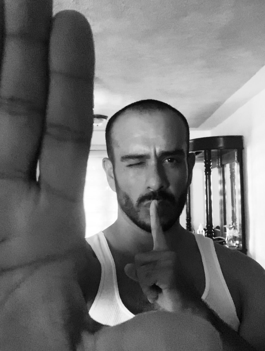 jonathandance23's tweet photo. 🖤🖤🖤🖤🖤🖤🖤

Ya nos seguimos en instagram ? @nathan_dance 

Are we instagram friends already?
@nathan_dance https://t.co/UtuPZV6Avu