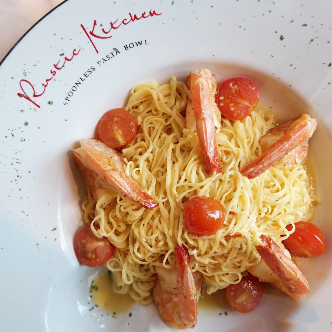 RustickitchenMX's tweet image. #Sabíasque
La pasta se debe comer al dente, es decir, firme pero no dura, que esté lo suficientemente cocida y que ofrezca una ligera resistencia al ser mordida.

Estamos dentro Plaza @CSValleDorado además búscanos en Rappi, Uber Eats y DiDi Food.