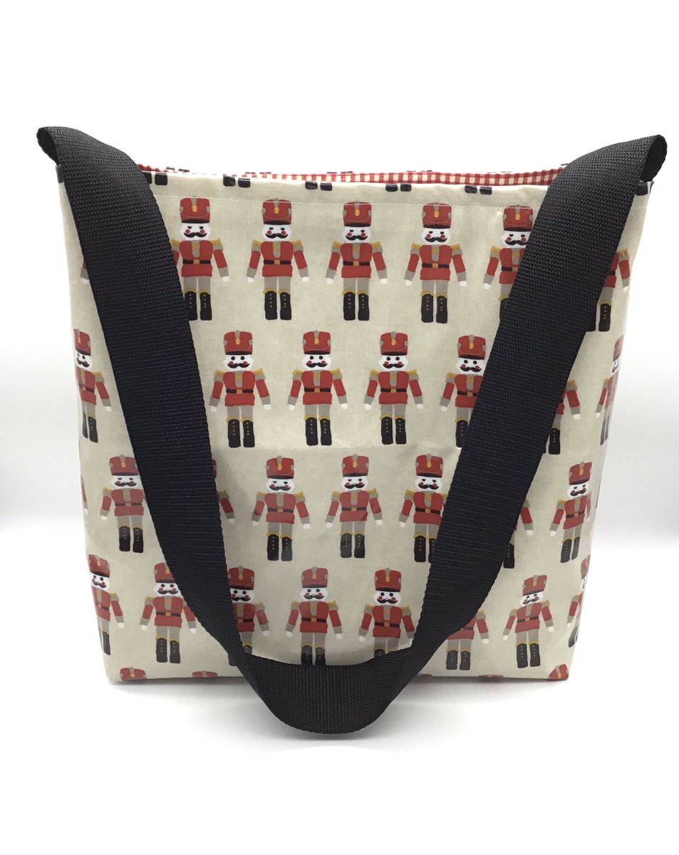 riversidecraft's tweet photo. I couldn’t resist making this Christmas bag. It reminds me of Christmas from bygone times #Christmas #bagmaking #bags #toysoldiers https://t.co/Vm2wp2sGDA