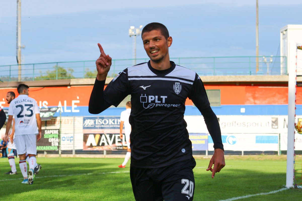 calciocesenafc's tweet image. 🗣️ “Contento per il gol, ma l’obiettivo erano i tre punti” 
🎙️ Le parole di Mattia #Bortolussi al termine di #VVECES 

➡️ calciocesena.com/it/news/conten…