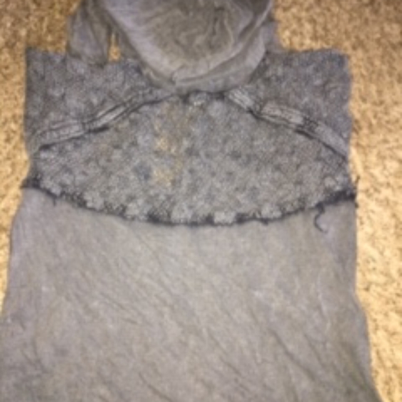ClosetPoppi's tweet photo. So good I had to share! Check out all the items I'm loving on @Poshmarkapp #poshmark #fashion #style #shopmycloset #passport #wethefree #forever21: https://t.co/K7cy5IW6Ap https://t.co/7ERBaH9aWW