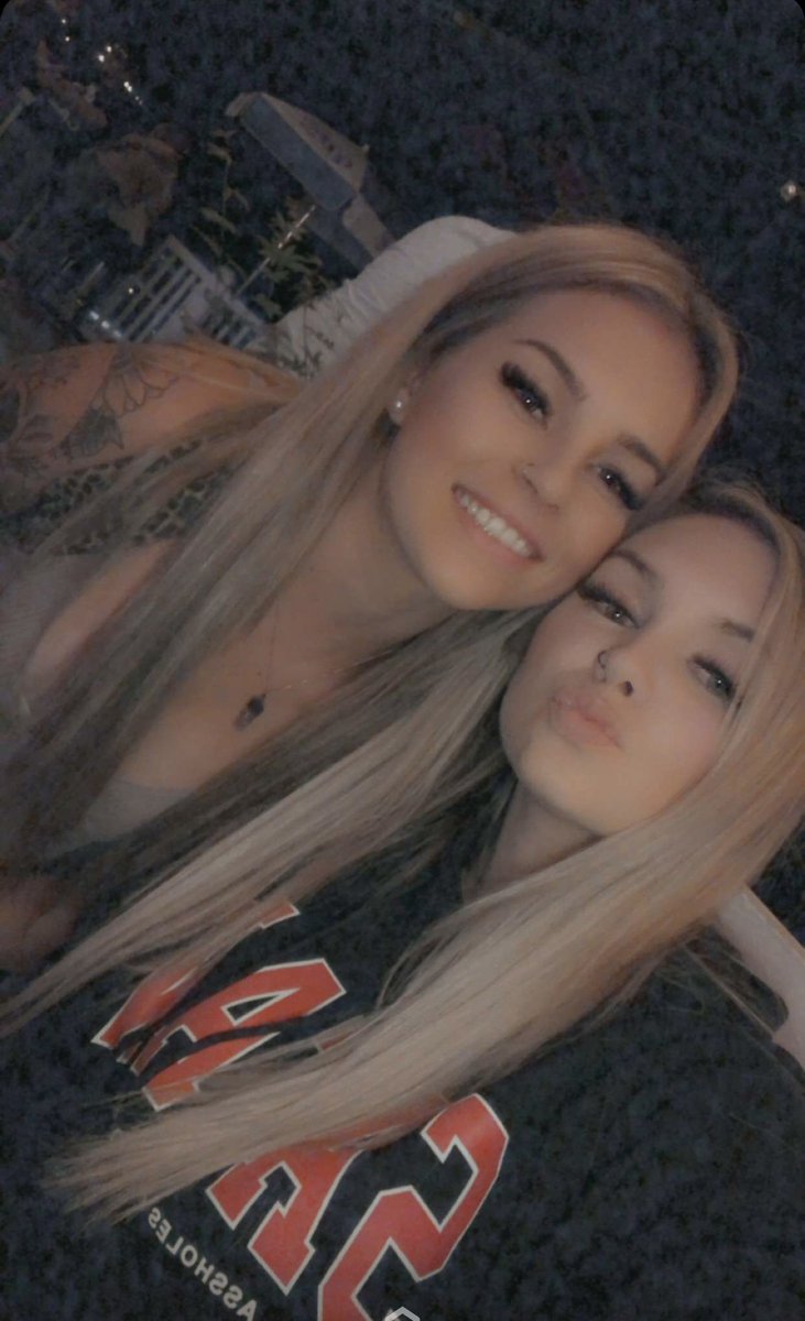 K4rae's tweet photo. 🤠🤠🤠 https://t.co/0MDDxOLubA