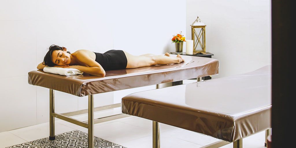 juvenexspa's tweet photo. It’s time to treat yourself to a little spa time. Relax with a massage, detox in the sauna, or get your skin glowing with a facial, its worth it because you are worth it! #juvenex #spaday #spadayneeded
https://t.co/wgKK585Abv https://t.co/QsHSsI4AGS