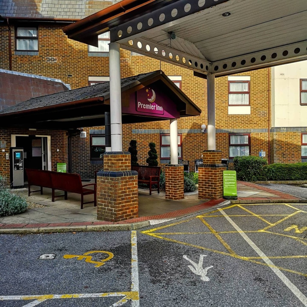 NathanStaker1's tweet photo. A year ago today I was here.... It was pre-travel day before my trip to Florida! ✈️✨😭
I'll be sharing photos, story highlights and videos from the trip over the next couple of weeks, so keep your eyes peeled! #Gatwick #PremierInn #Airport #PreTravel… https://t.co/ZIaa14IAN4 https://t.co/X7PJvf1PGV