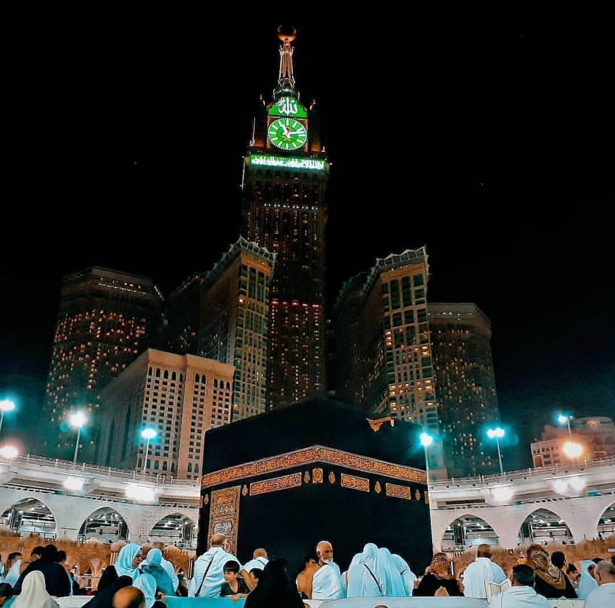 Isha time at the Ka'aba, Masjid-Al-Haram Makkah.