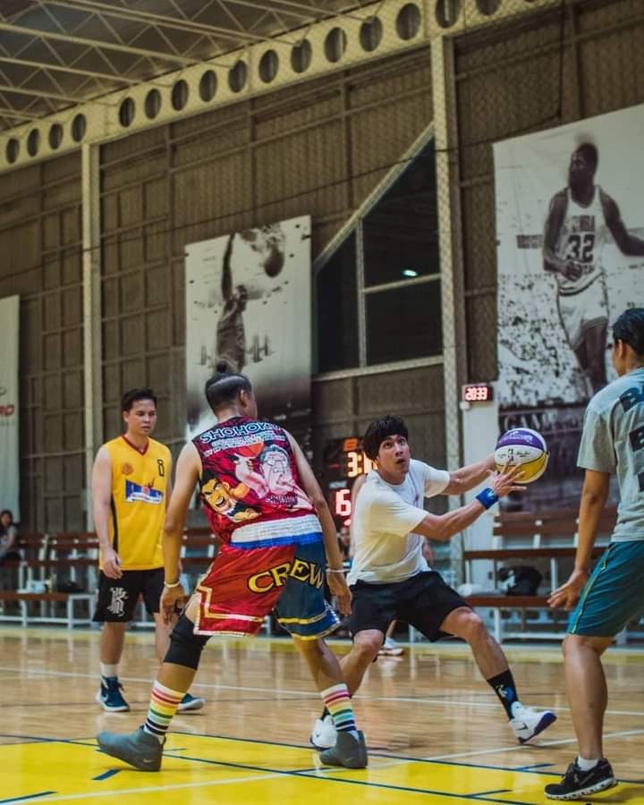 Here's Nadech playing basketball. (AFAIK they also have a tournament for charity?? Somebody correct pls if I am wrong)P. S. His girl plays with him too--basketball! #ณเดชน์  #nadech  #kugimiyas