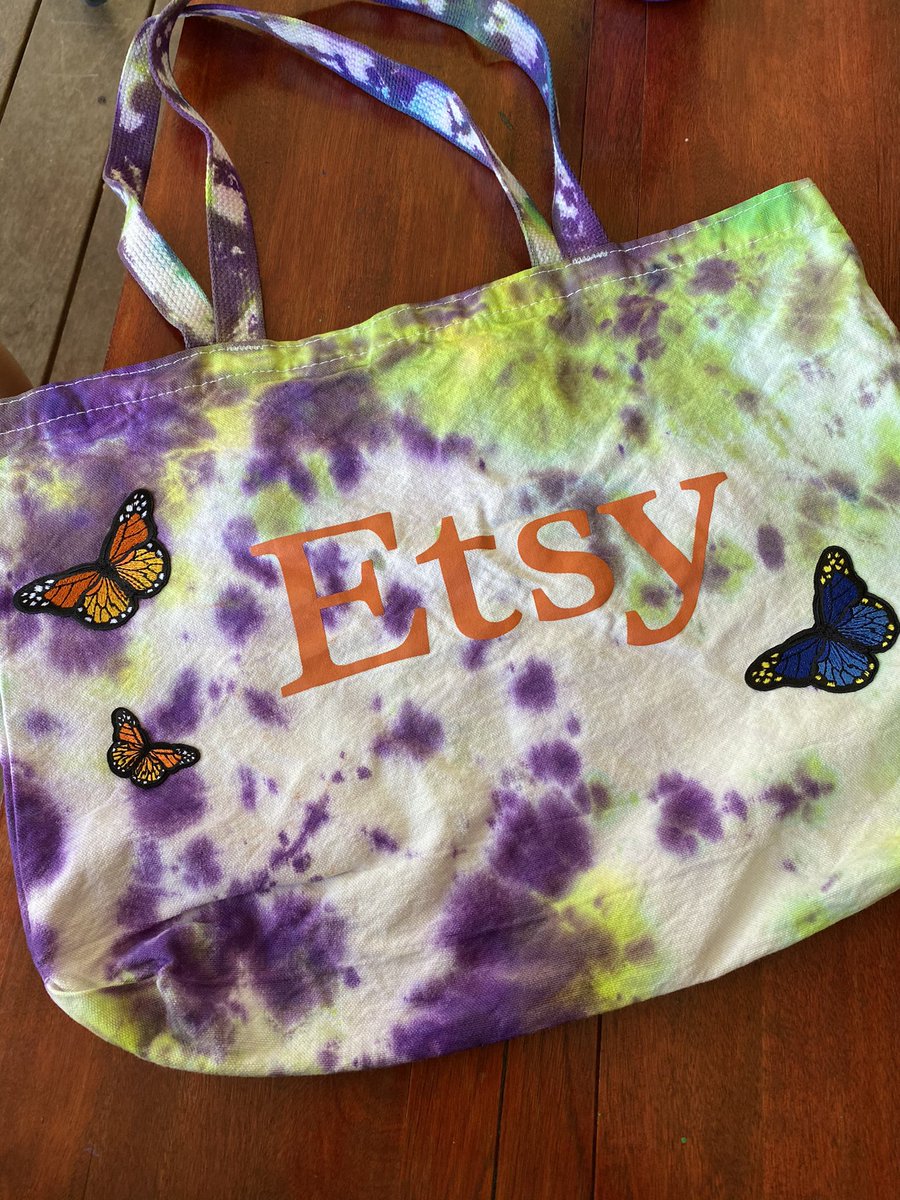 2015: interviewed at @etsy, got this tote. 2020: decide to tie dye everything in desperation to keep our daughter entertained. converted the iron/ironing board to craft area for patches (bc who needs to iron anymore??) Turned out pretty well, TIL tie dye tech has advanced.