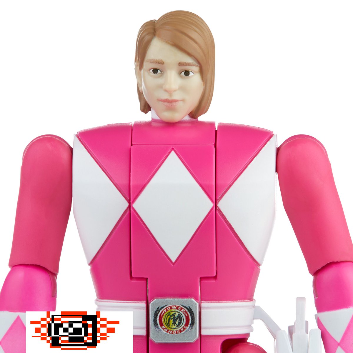 I wonder if I can tempt that (really very dim and probably not directly AI-driven) algorithm to display Black Ranger correctly and fail on Pink Ranger- using only a little high-contrast graphic that doesn& #39;t look anything like a face. (Including originals for 4 crop)