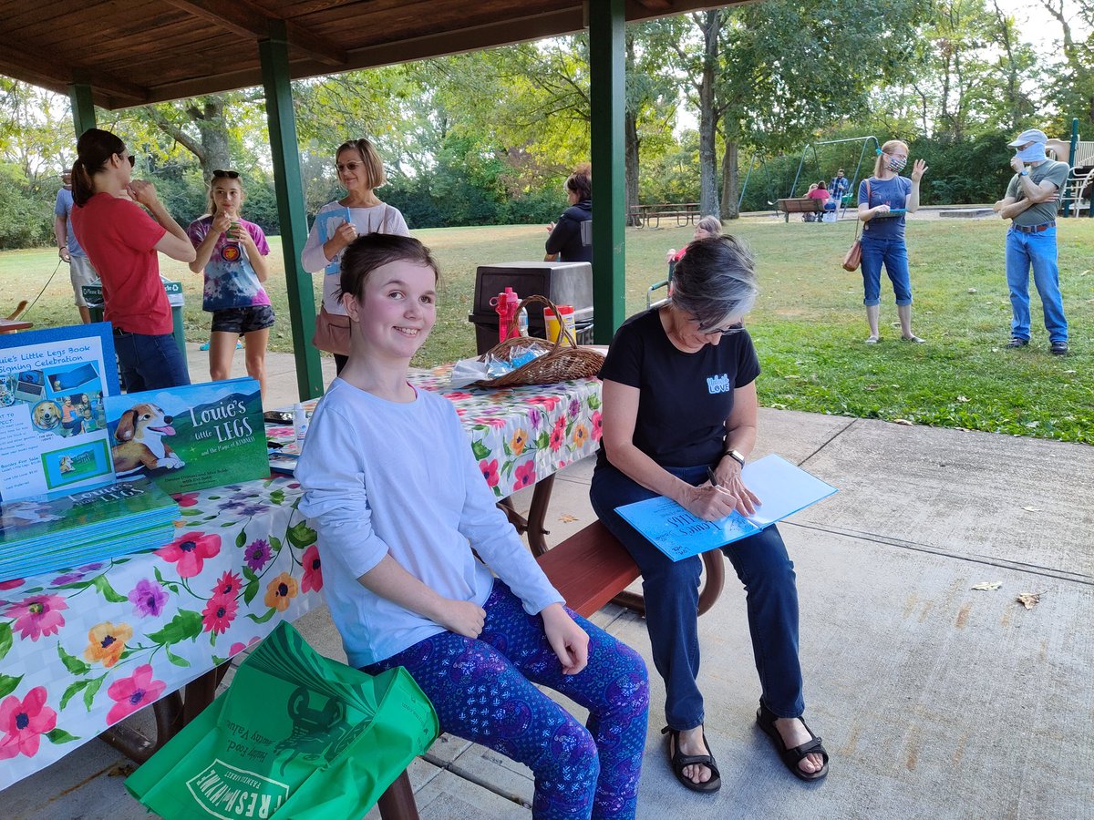 TheAngieZ's tweet image. Fun beautiful day supporting local author @danised &amp;amp; Louie🐕 on their new children's book. Even more special spending time w/ my students @AllInAtKings @Kings_HS