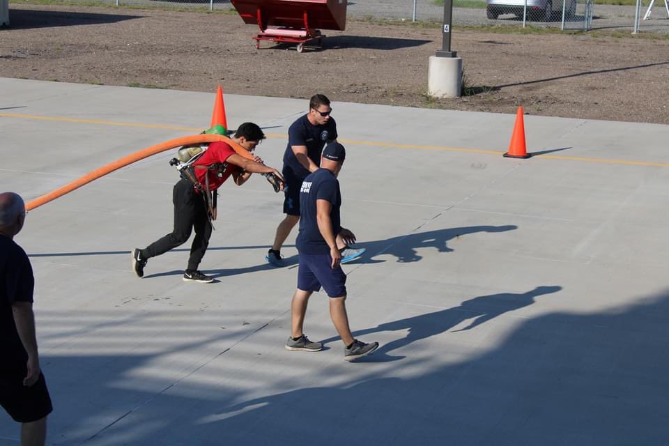 ConroeFire's tweet photo. The Conroe F.D.  held a physical agility test for 21 applicants today.  17 candidates passed and will proceed in our hiring process.  The second group of 20 applicants will take the physical agility test next weekend.   #ConroeFire #Conroe #ConroeTx #Texasfirefighter #ConroeTexas https://t.co/LwLeekAtyK