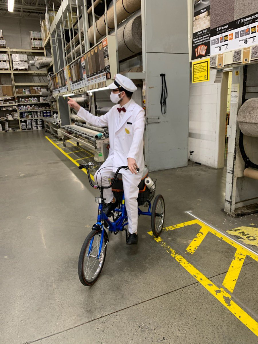 Dept Sup Tim delivering ice cream and smiles to our associates in the aisles today 😋🤗😆💯 <a href="/hmalak/">Sam</a> <a href="/AcevedoRosemary/">Rosemary</a> <a href="/DanburyHome/">Danbury Home Depot</a>
