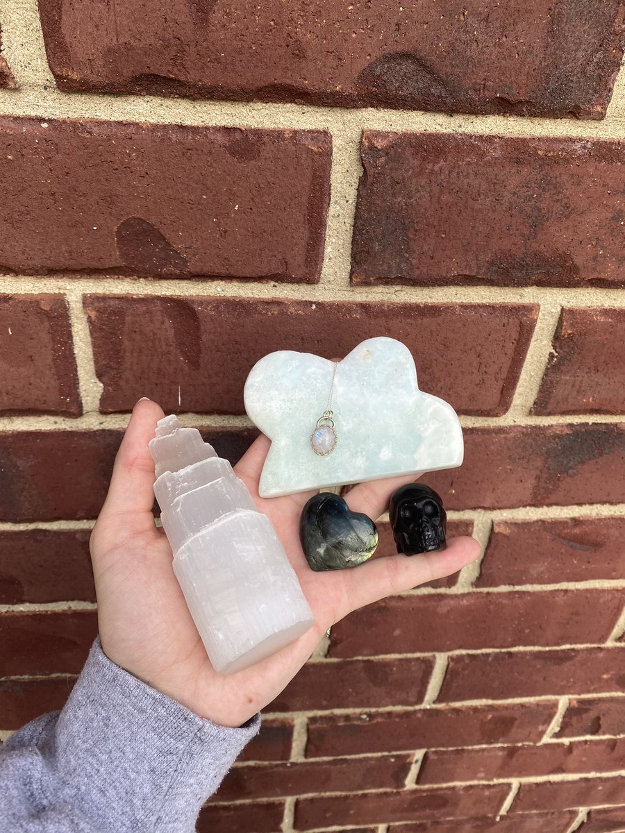 kianascrystals's tweet photo. ☁️ GIVEAWAY ☁️

one winner will receive everything pictured, including a handmade moonstone pendant and a handful of crystals! 

to enter:
-follow me
-retweet
tag friends (in the replies!!) for additional entries!

ends in one week- october 4th! good luck!! https://t.co/WTDymUy9u0
