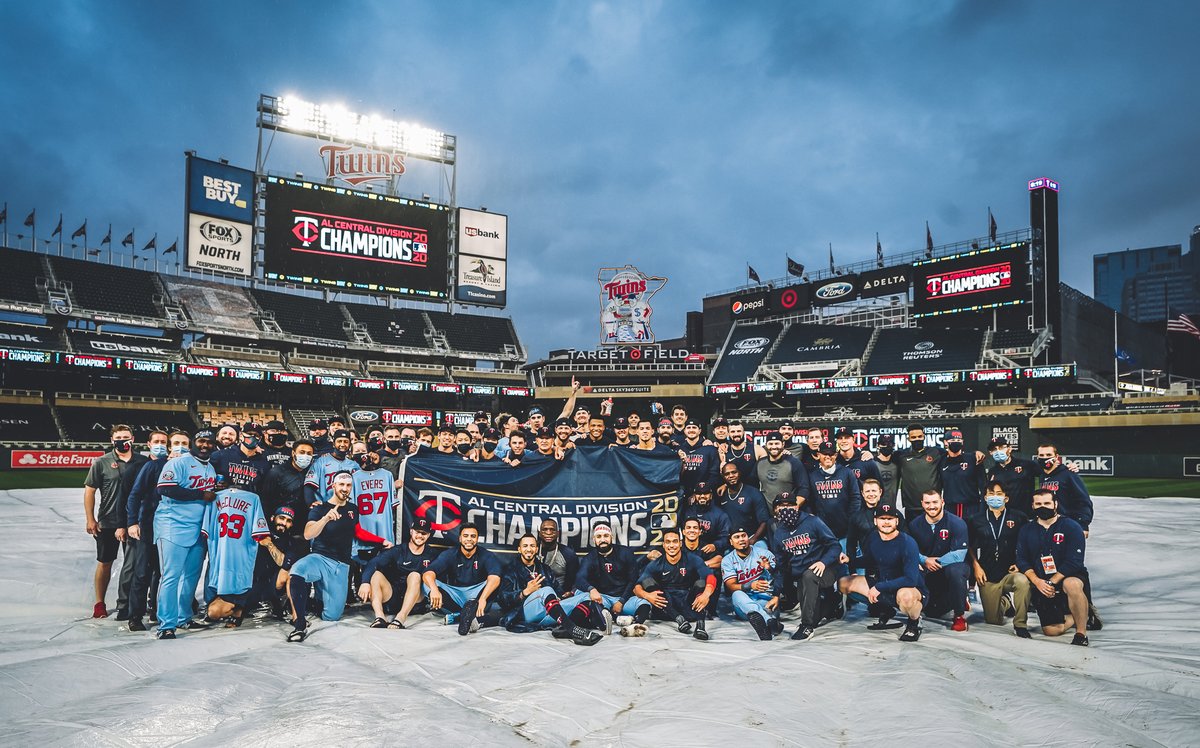 Twins's tweet image. Our #BombaSquad. Division champs. 💪

#MNTwins