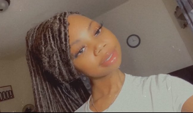 KarlaaaC_'s tweet image. up close. 🦋