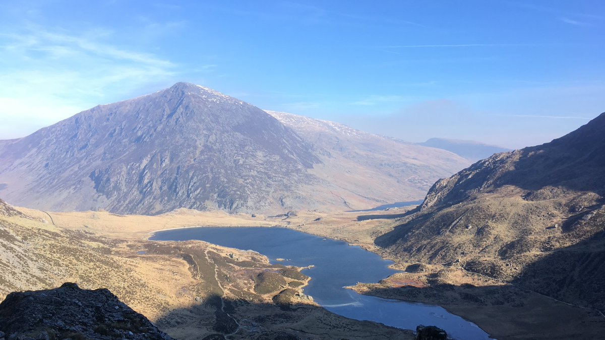raviksharma's tweet photo. Why is everyone going to Snowdon when there are so many peaks nearby. 

A picture I took on the way to Glyder Fawr. https://t.co/bcW6Sik5lY