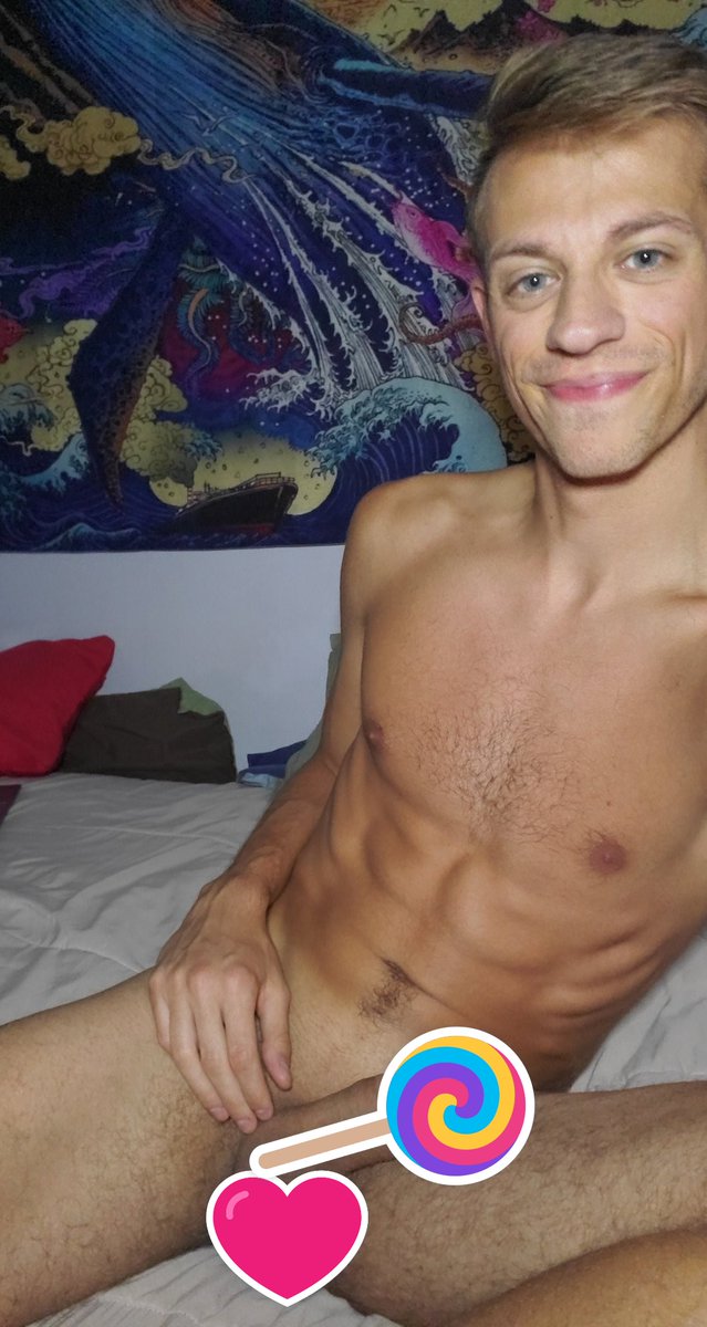 Grayson Riddle’s pics and videos