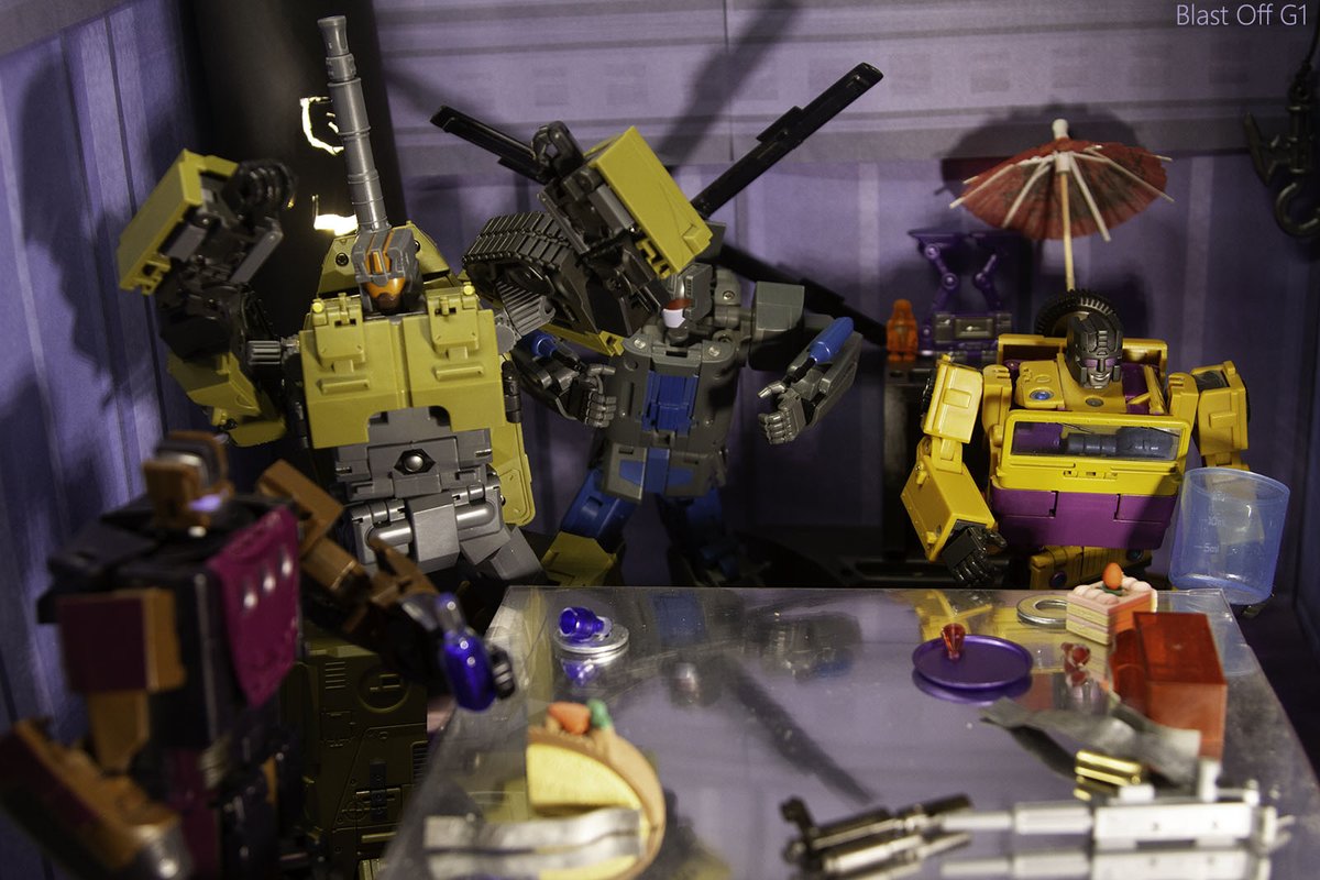 Blast_Off_G1's tweet photo. Part 2 of 2 of #MMC #Assaultus #Combaticons antics: https://t.co/vt4ZcHSygy
