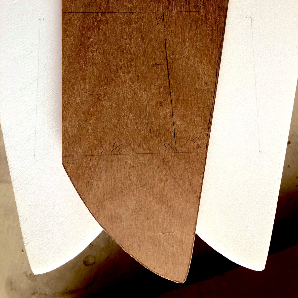 dic_urouro's tweet image. こんなもんですか？ #diy #handmade #handshape #garageshape #fish #surf