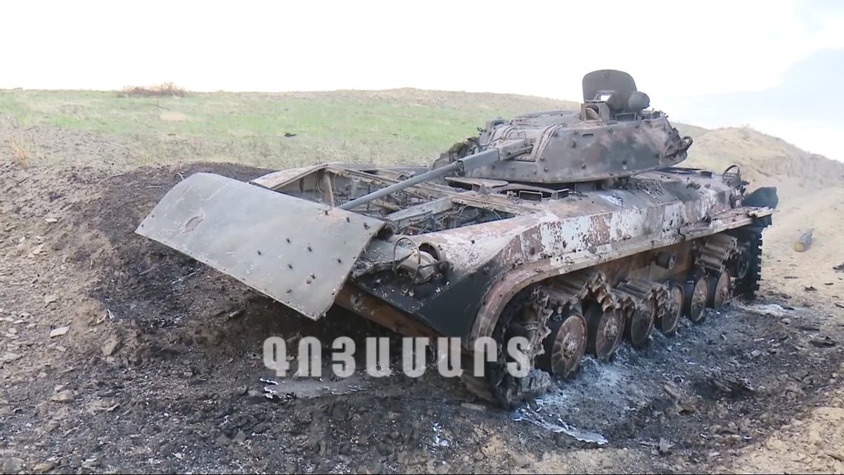 The video shows 8 bodies from the Azerbaijani military as well as three BMP-2, one of which was a catastrophic kill while the other two appear to be damaged/mobility kills. 186/ https://vk.com/armenia_military_portal?w=wall-164246427_85468