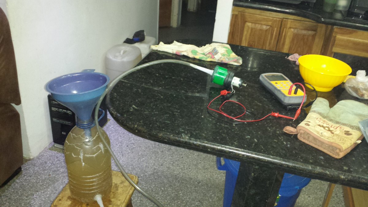 CRampamat's tweet image. Con la basura de otro es el tesoro de uno , haciendo un presostato electronico para el cultivo hidroponico vertical urbano HAR1, cualquiera puede hacerlo .
#Agricultura
#ProducirEsVencer
#STM32CubeMX
#campesino
#Venezuela