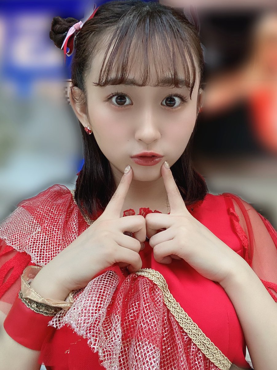 rena_LTG's tweet photo. いまのうち沢山衣装の写真載せておこう〜っと、おはよ🤳🤍 https://t.co/HsMH63shCA