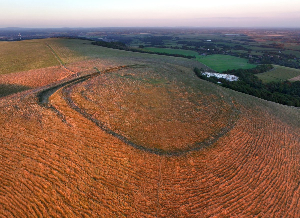 Durotrigesdig's tweet photo. It’s #HillfortsWednesday (huzzah)

Here’s the multivallate 1.7ha Iron Age marvel of the #Caburn #Sussex @sdnpa looking NE in an epic drone pic © @crippsphotog that shows ramparts and many of the 140+ internal Iron Age pits

Glorious 🤩 !

See more at https://t.co/juQBWJI5mm https://t.co/4CyJCkt8DR