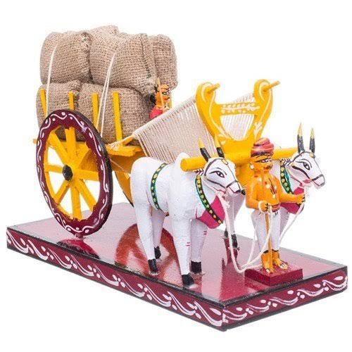 4. Māngalyam - The toys should be in the form of auspicious, herbivorous animals like elephant, cow, horse, dog; birds like parrots, peacocks.These induce Sātvik bhāva in children.Surfaces of toys must be smooth so as not to injure the delicate skin of the child in any way.