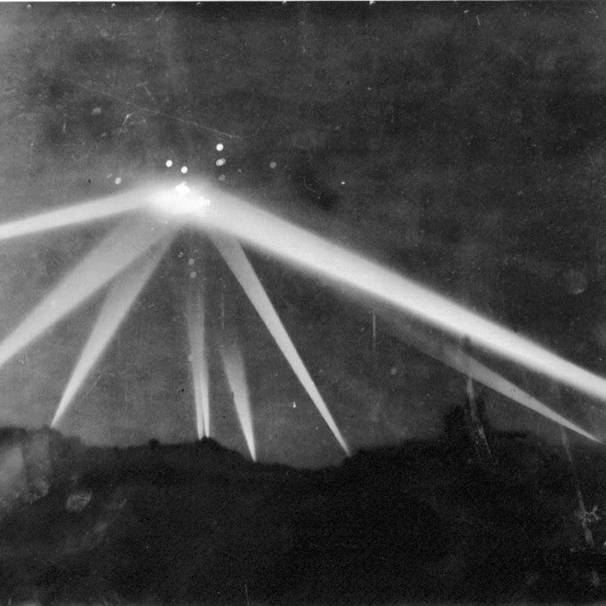 On February 25, 1942, American soldiers lost their minds in Los Angeles and began firing at the moon and the ocean.TRAINED SOLDIERS.The Battle of Los Angeles.