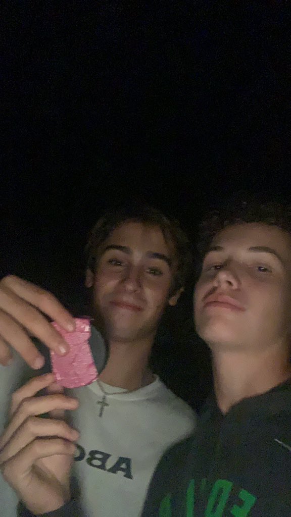 GlizzyGladiators tweet media