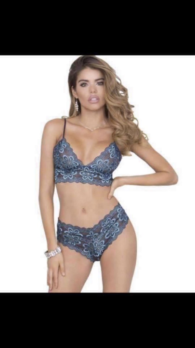 BeverlysSecret's tweet image. •Floral print lace with scalloped edge bralette and panty
•Adjustable straps on bra
•Mid-rise Cheeky panty with V-shaped front waist
•Nylon: 90%
•Spandex: 10%

Plus on sale for 30% off right now!

beverlyssecret.com/products/ols/p…